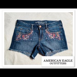 American Eagle Floral Jeans Shorts sz 8